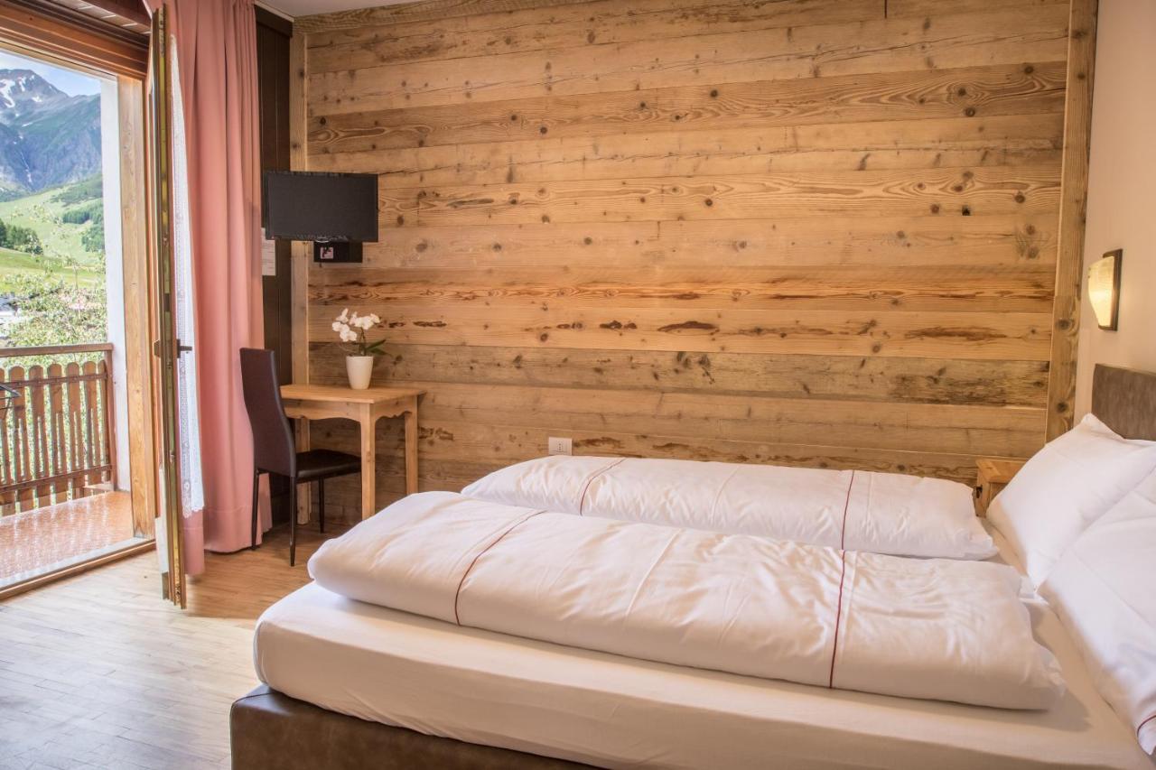 Hotel Bernina Livigno Esterno foto