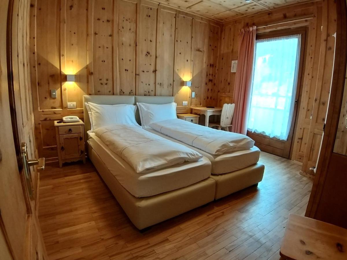 Hotel Bernina Livigno Esterno foto