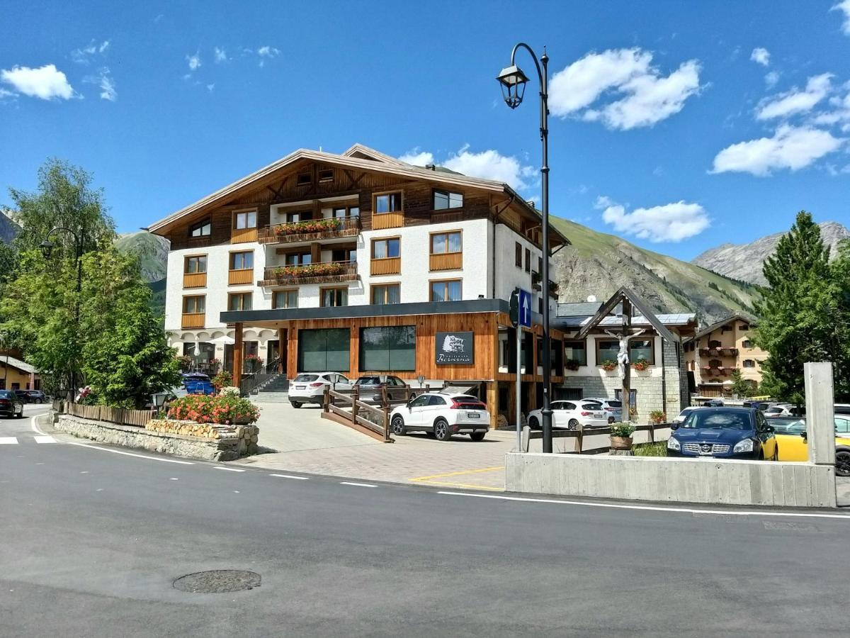 Hotel Bernina Livigno Esterno foto