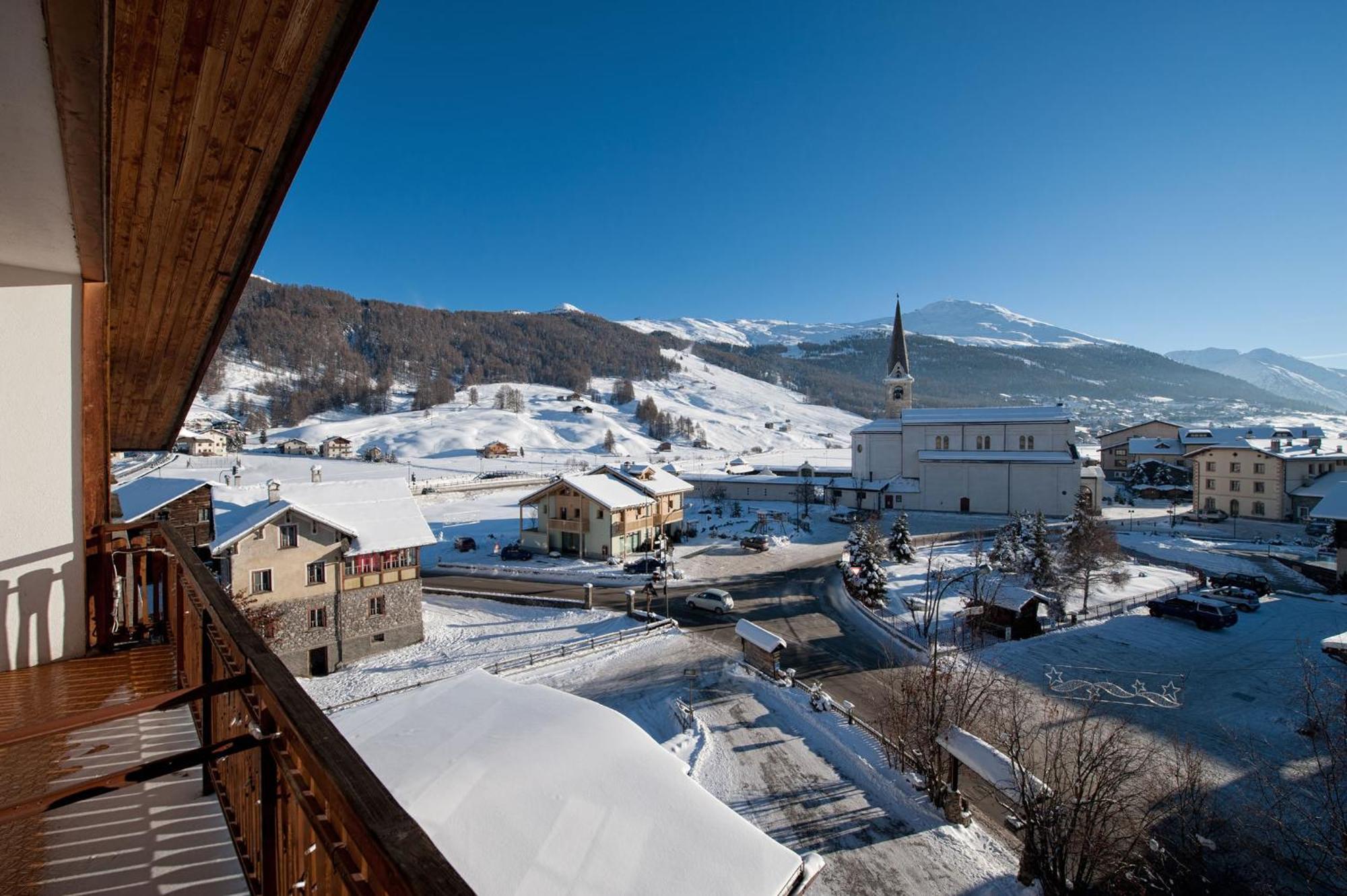 Hotel Bernina Livigno Esterno foto