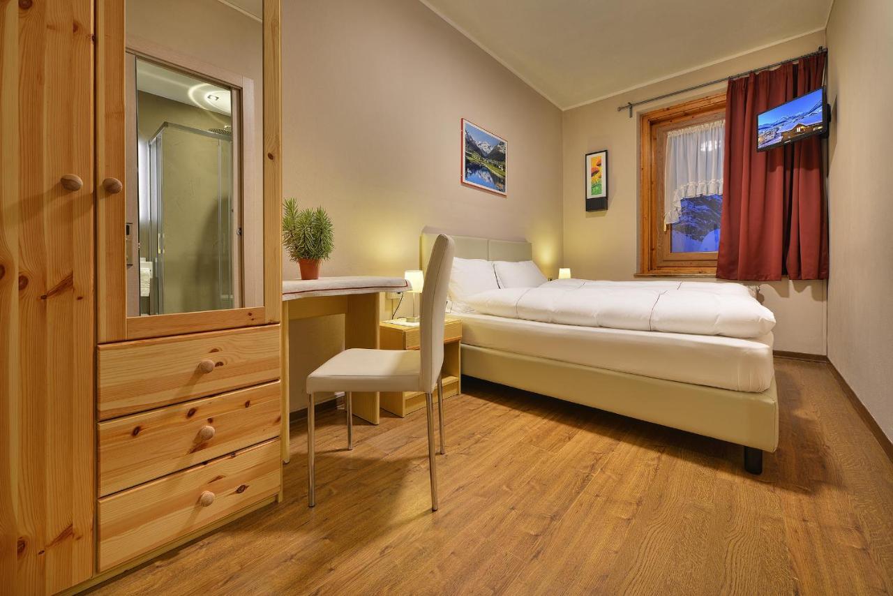 Hotel Bernina Livigno Esterno foto