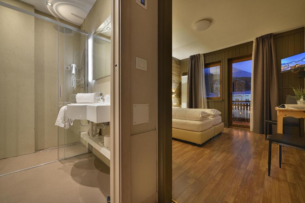 Hotel Bernina Livigno Esterno foto